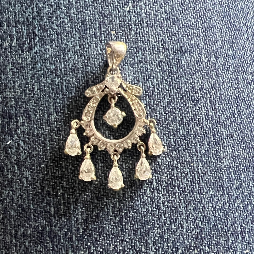 Famous Chandelier Style Pendant with Crystal Accents